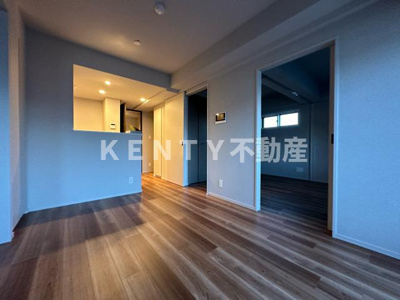 【居間・リビング】 | クレヴィアリグゼ西馬込 | こちらのリビングで趣味の時間をお楽しみください