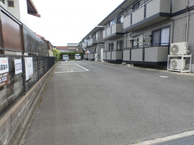 【駐車場】 | ウェルネスＩ　B棟