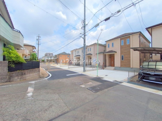 【前面道路含む現地写真】