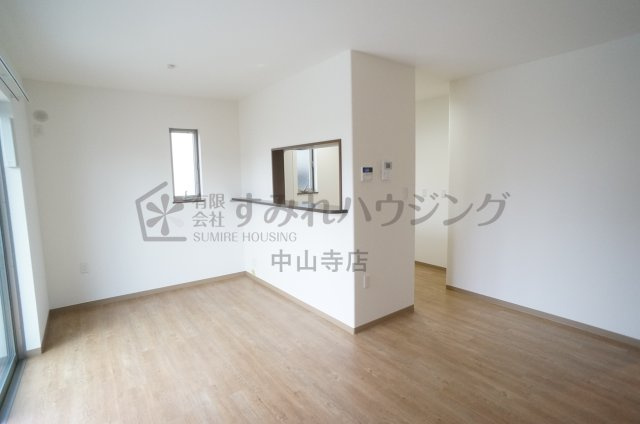 東野戸建賃貸（２丁目）の居間・リビング