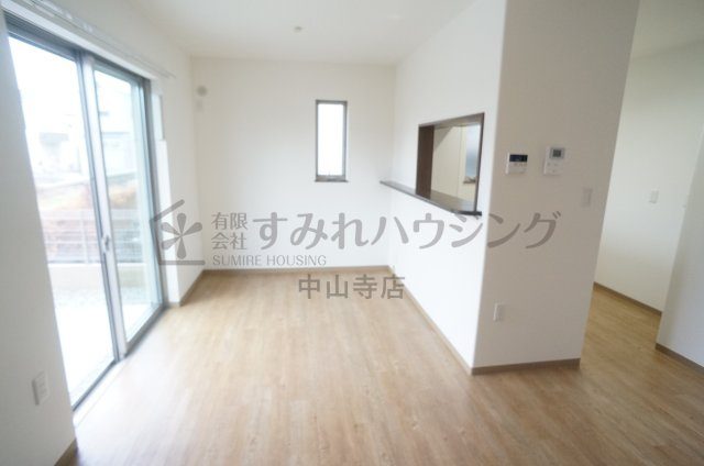 東野戸建賃貸（２丁目）の居間・リビング