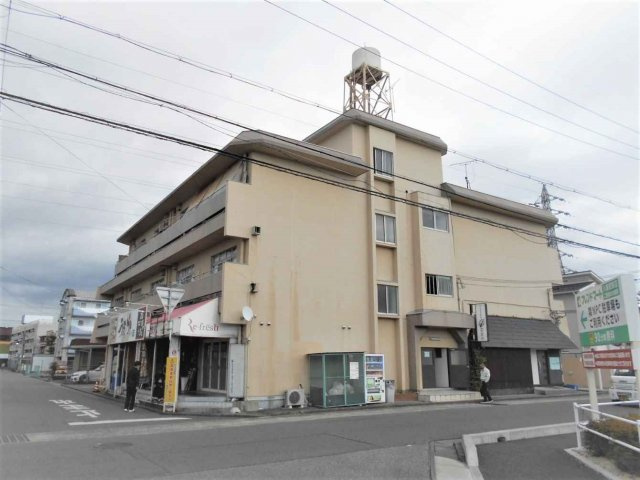 近江八幡市鷹飼町の店舗一部
