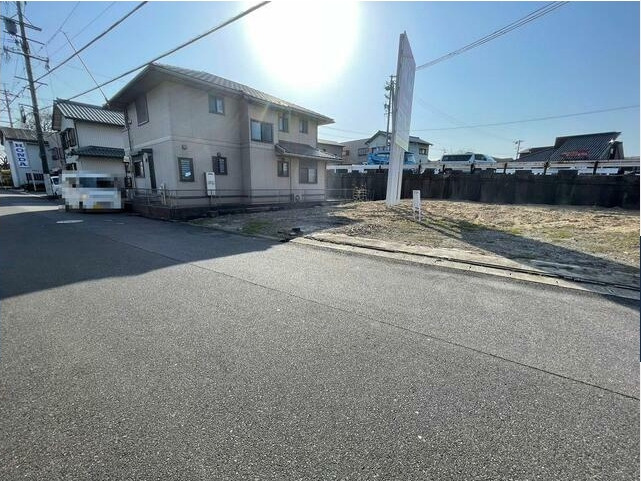 ●四日市市三ツ谷町 売土地の前面道路含む現地写真