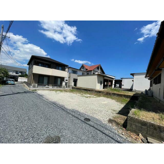●四日市市東坂部町 売土地の前面道路含む現地写真
