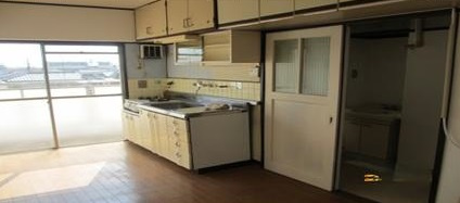 高丸ビルA棟のキッチン