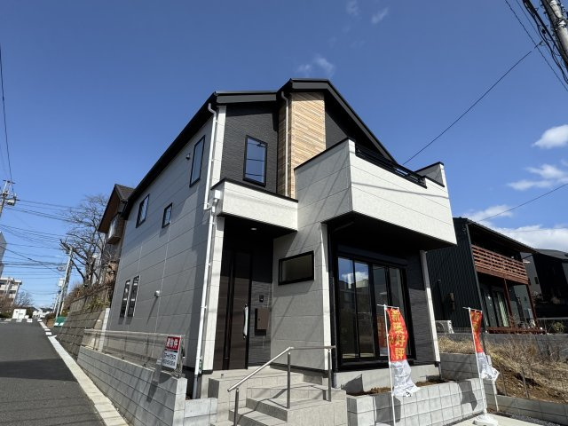 流山市富士見台１丁目新築戸建【新川小学校：8分】の外観|完成済み内覧可能です！！