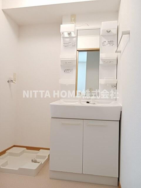 メゾン・ベルの洗面所|シャワー付きの洗面化粧台もありますよ！