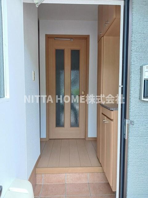 メゾン・ベルの玄関|シューズボックス完備の玄関です(^^♪