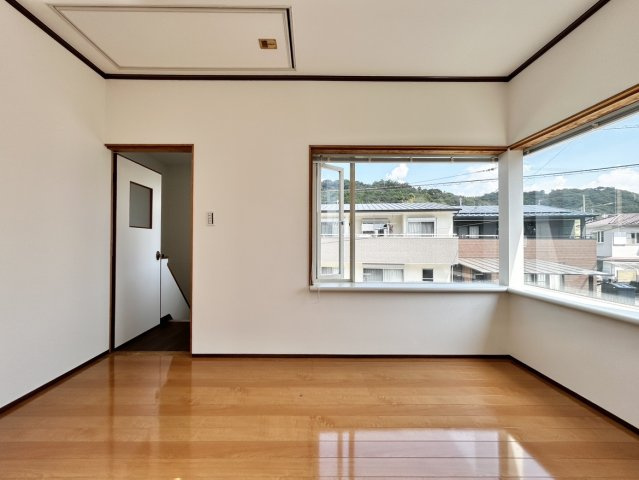 高知市福井町　中古戸建ての洋室