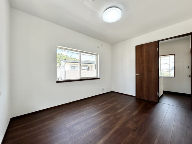 高知市福井町　中古戸建ての洋室