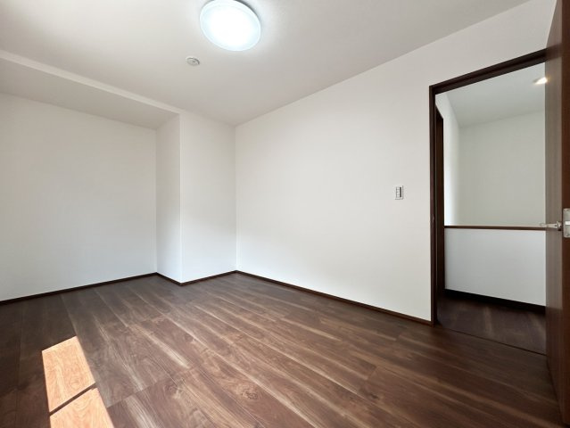 高知市福井町　中古戸建ての洋室