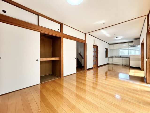 高知市福井町　中古戸建ての居間・リビング