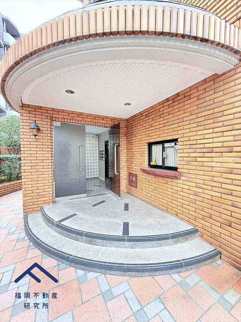 グランピア山荘通りのエントランス