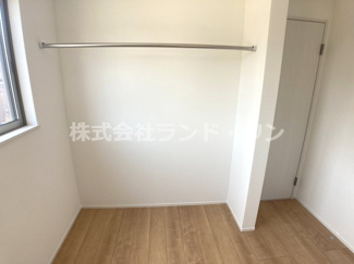 【収納】 | 入間市扇台6丁目　全1棟 | 洋室　約4.5帖