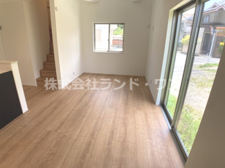 【居間・リビング】 | 入間市扇台6丁目　全1棟 | LDK　約14.5帖
