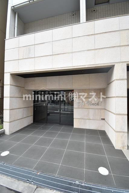 大阪市西区立売堀３丁目の賃貸マンションのエントランス