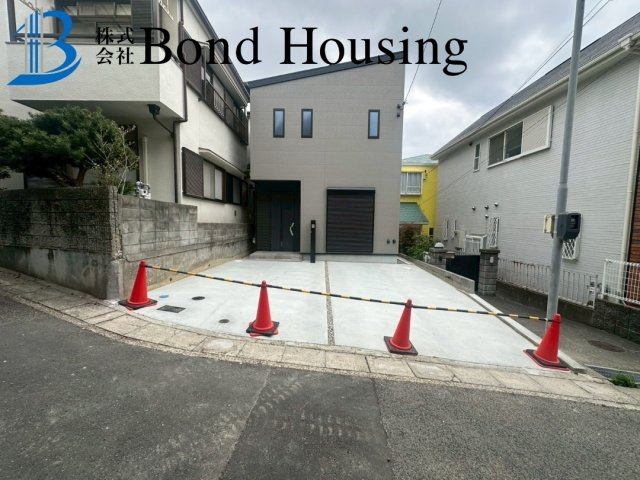 駐車並列２台　ルーフバルコニー　垂水区星が丘１丁目　新築戸建の外観