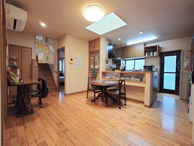 【居間・リビング】の画像