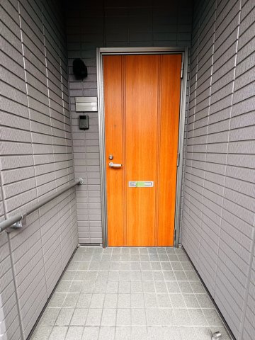 ナーストラヴィ長浜のエントランス