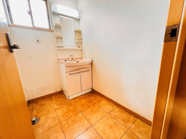 ナーストラヴィ長浜の洗面所