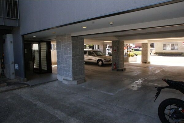 ポレール梅林の駐車場