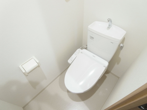 菊池郡菊陽町大字津久礼の賃貸マンションのトイレ