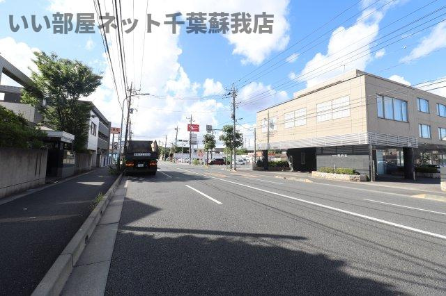 リブリ・ルミックの周辺