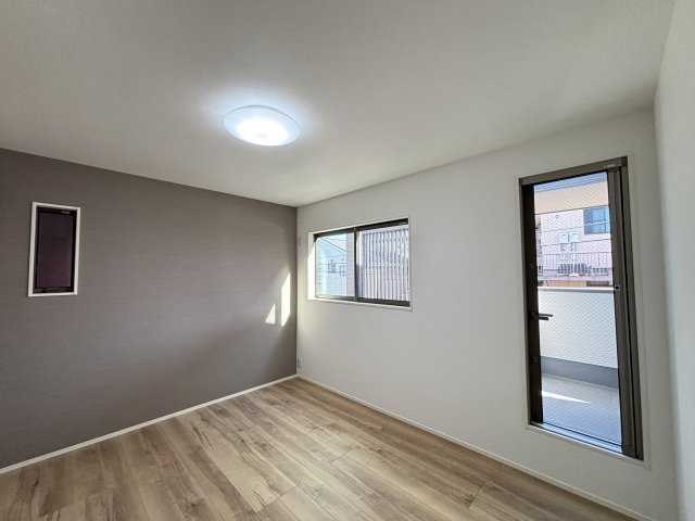 MELDIA北区清水2丁目№3｜名古屋市の戸建ならホームアップの洋室|２面採光の日当りの良い洋室