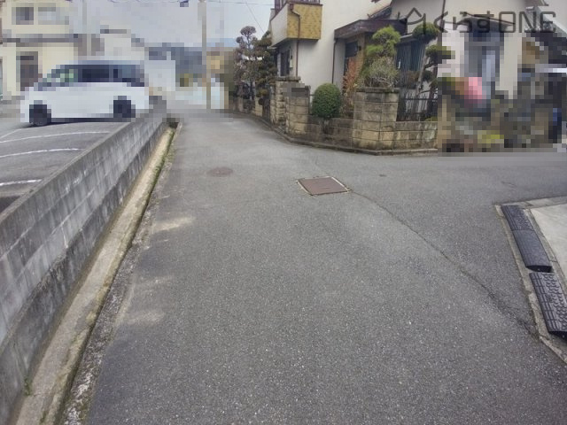 【前面道路含む現地写真】 | 姫路市御立西1丁目／中古戸建