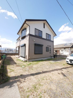 【外観】 | 笛吹市石和町唐柏 平成12年築中古戸建 敷地面積201.24ｍ2 リフォーム済