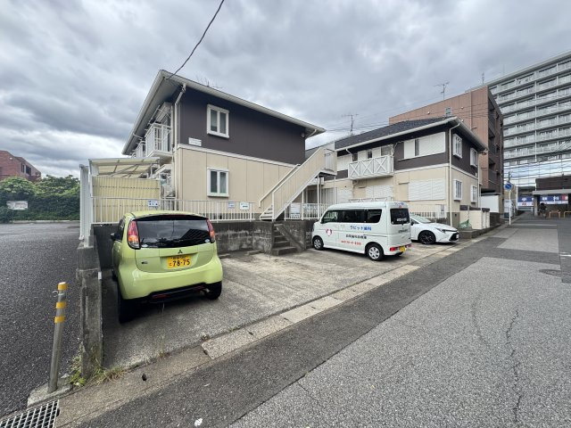 アリカメゾンＡの駐車場