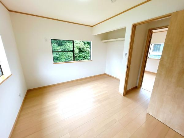 久慈市長内町第１７地割の洋室