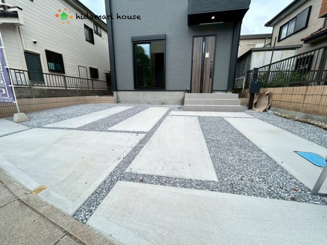 桶川市坂田東2期　新築戸建　グラファーレ01の駐車場