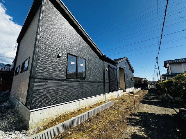 小田原市中村原　1期全2棟　敷地広々新築戸建ての外観