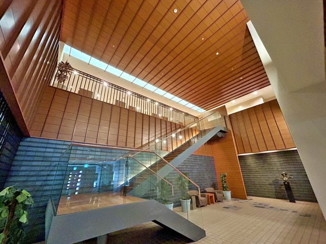 ムーンアイランドタワーのエントランス