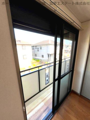 【セキュリティ】 | プリシェールN | 雨戸シャッター
※イメージ　反転タイプのお部屋の写真