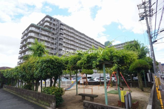 【外観】 | 公園隣接です♪