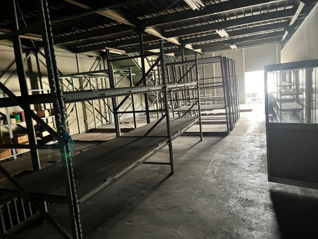 十一番町内海貸倉庫の内装