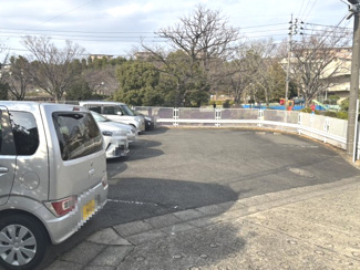 【駐車場】 | 鶴川２丁目団地 | 敷地内駐車場　月額7000円
※現状空無。空き状況要確認です。