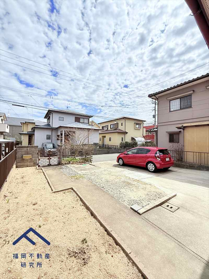 糸島市神在西１丁目 　戸建ての前面道路含む現地写真