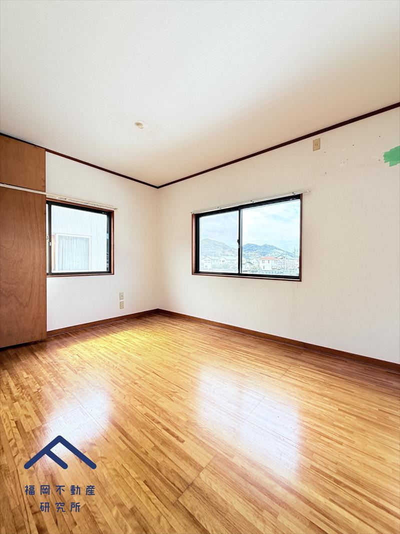 糸島市神在西１丁目 　戸建ての洋室