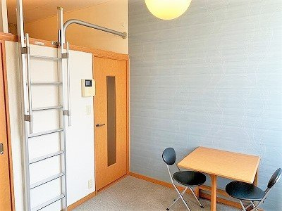 【寝室】 | レオパレス甲東 | 開放的な寝室です