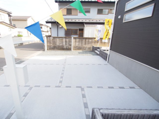 【駐車場】