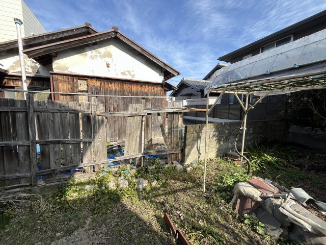 土地　香取町3丁目の周辺