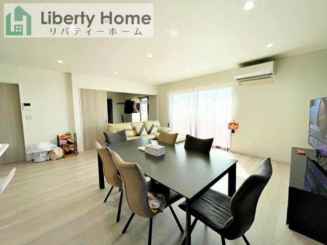 土浦市板谷1丁目　中古戸建の居間・リビング