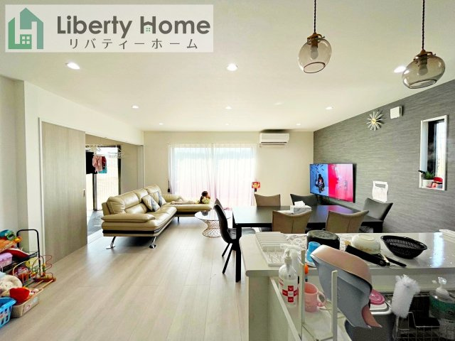 土浦市板谷1丁目　中古戸建の居間・リビング