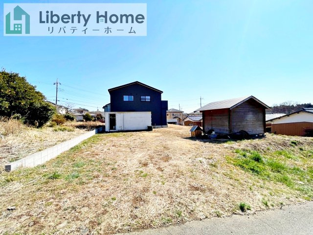 土浦市板谷1丁目　中古戸建の外観|西側前面道路からの外観写真(西側隣地を購入する事も可能です)　詳細はお問い合わせください♪