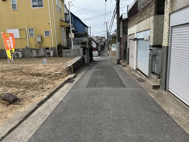 【前面道路含む現地写真】の画像