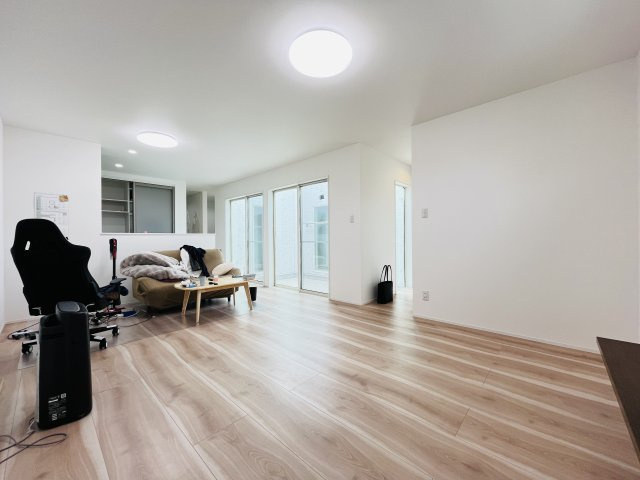 【居間・リビング】 | 熊谷市船木台　中古戸建