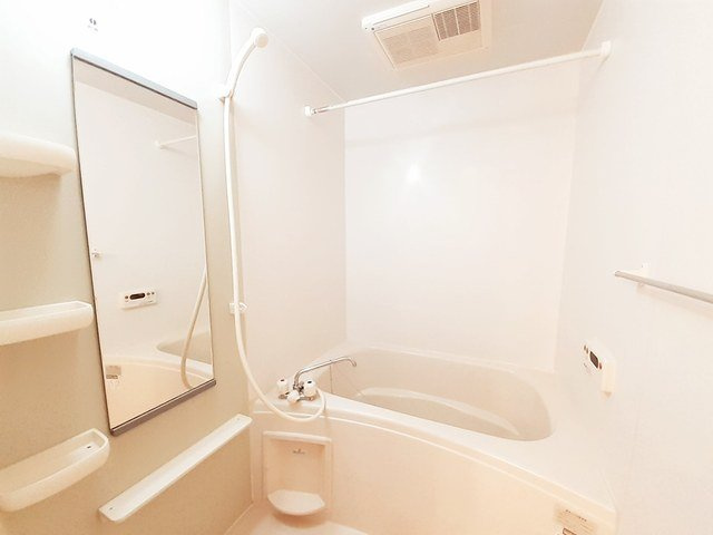 ラフレシールウエストの浴室